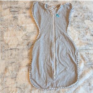 Love to Dream Gray Swaddle with Zipper